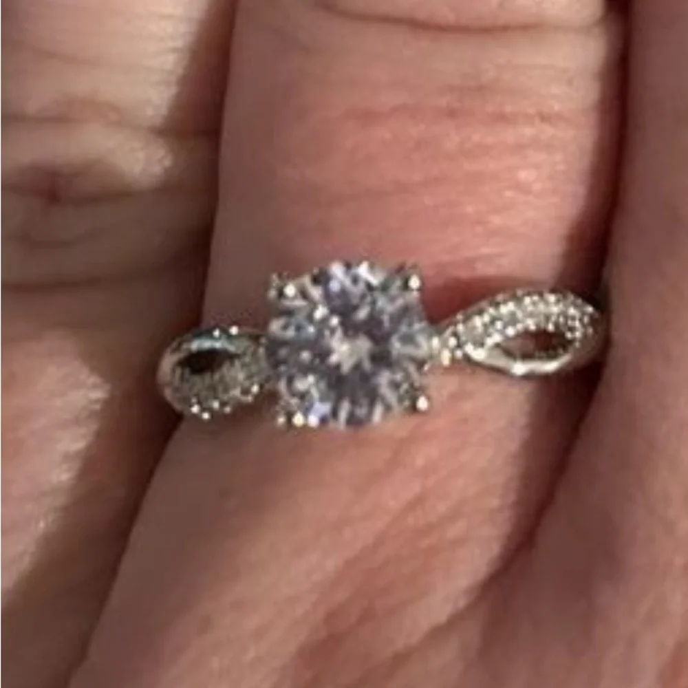 1.00ctw Moissanite Ring size 6.5, 7, 7.5, and 8 Certified and Stunning